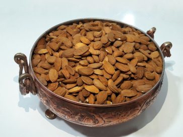 بادام-تویسرکان، خرید بادام